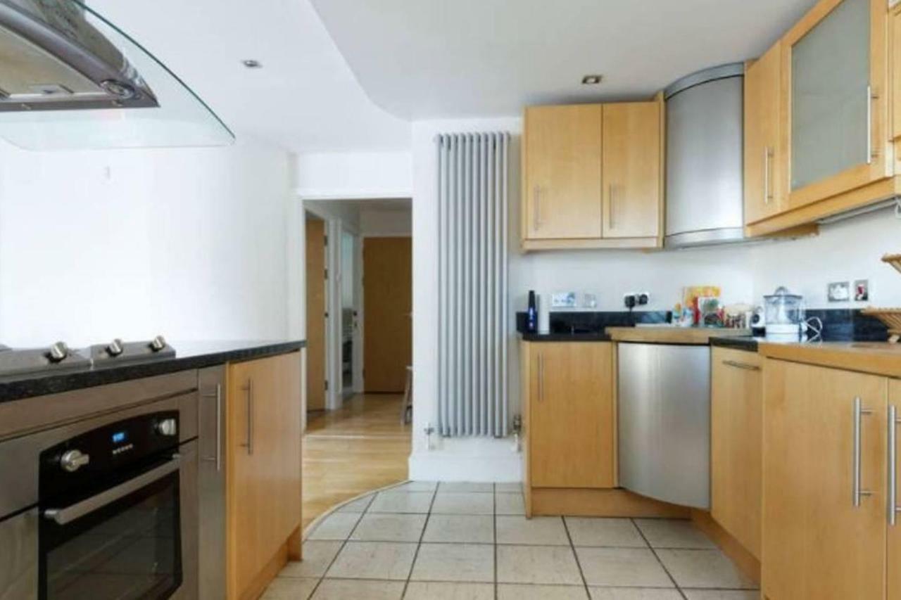 Peaceful Modern 2 Bedroom Flat With Water Views London Exterior foto