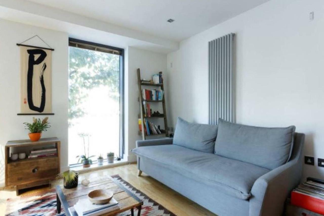 Peaceful Modern 2 Bedroom Flat With Water Views London Exterior foto